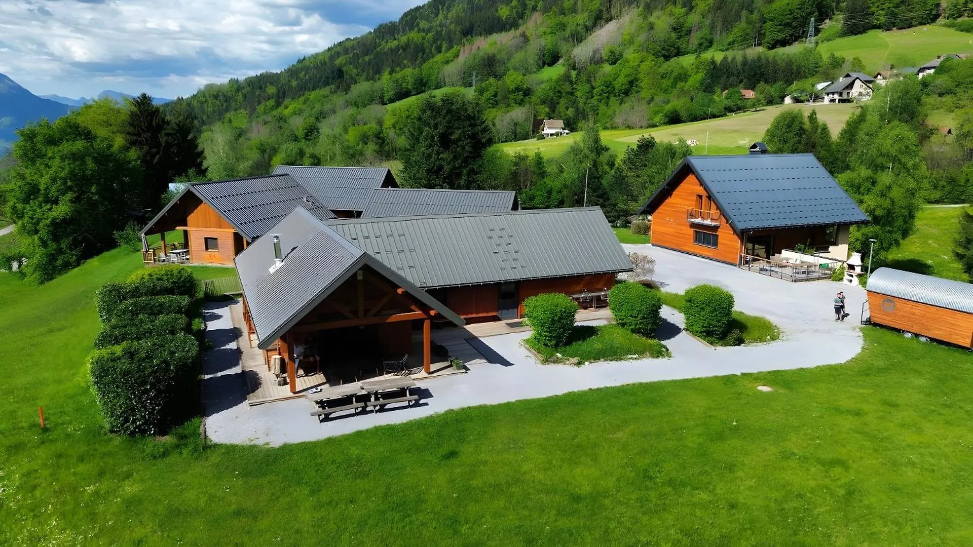 Privatisation Hostel Faverges Chalet